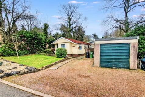 Front of Property &amp; Garage
