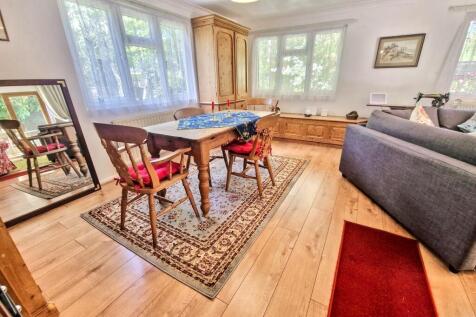 Living Room/Diner