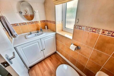 2nd Floor Ensuite