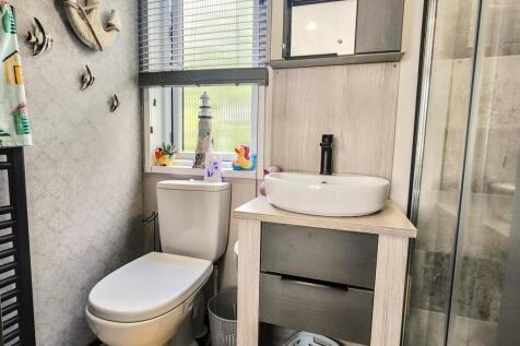 Ensuite Shower Room