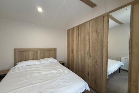 Master Bedroom with Ensuite WC