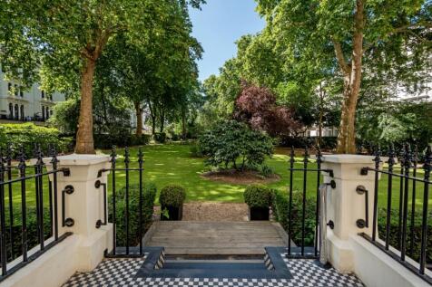 Commuanl Gardens