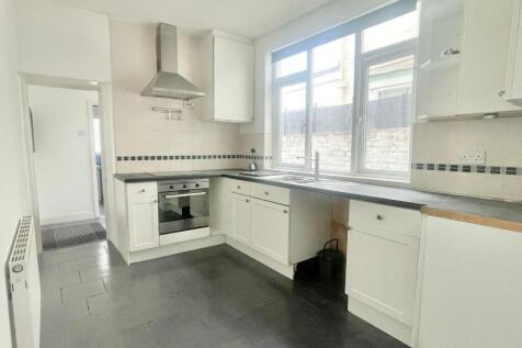 kitchen2.jpg