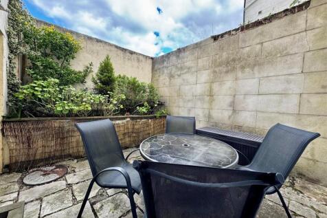 Courtyard Garden