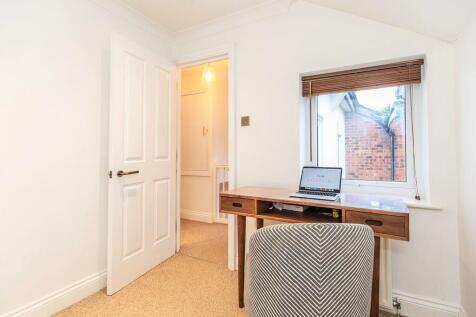 Bedroom 2i