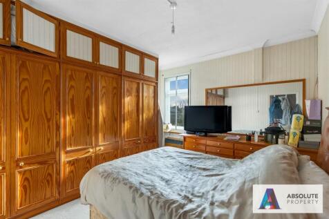 Apartment - Bedroom 1.jpg