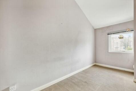 Bedroom 4.jpg