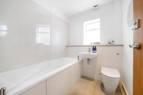 Bathroom.jpg