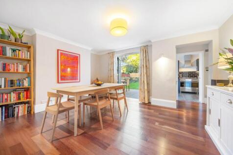 Dining room.jpg