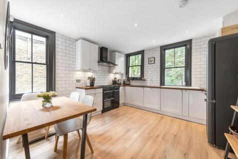 Kitchen (1).jpg