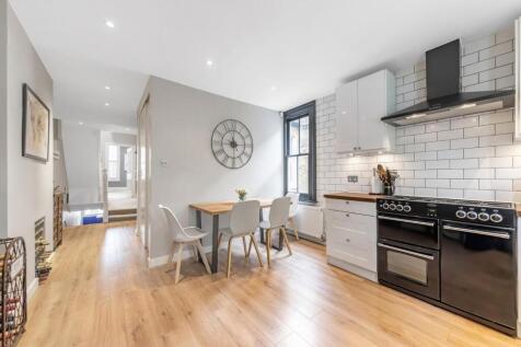 Kitchen (2).jpg