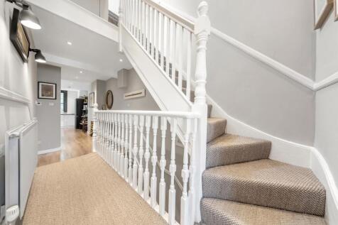 Staircase (2).jpg