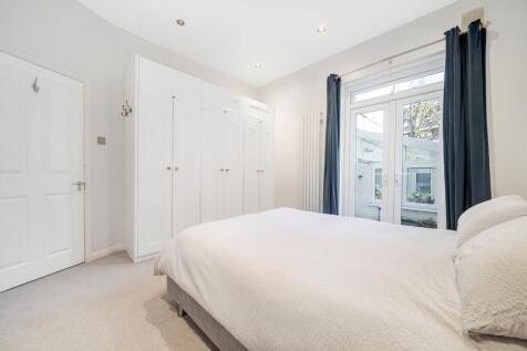 Bedroom 2 (2).jpg
