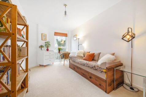 Bedroom 2.jpg