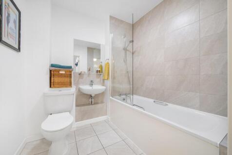 Bathroom.jpg