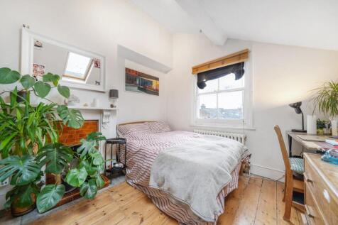 Bedroom 4 (2).jpg