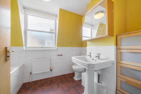 Bathroom.jpg