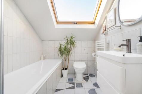 Bathroom.jpg