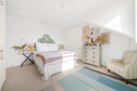Bedroom (2).jpg