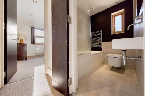 Hallway (1).jpg
