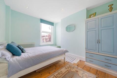 Bedroom (2).jpg