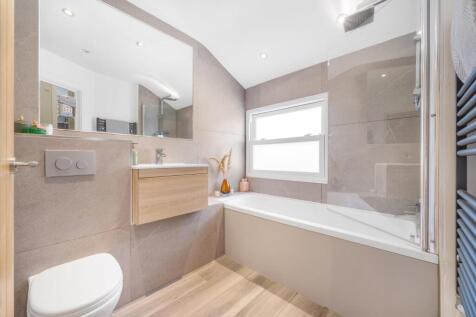Bathroom.jpg
