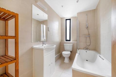 Bathroom.jpg