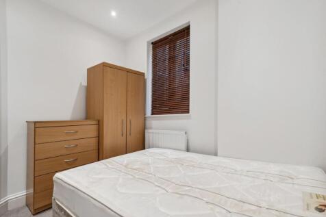 Bedroom 3 (2).jpg