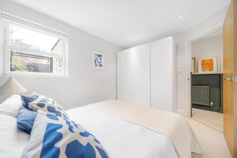 Bedroom (2).jpg