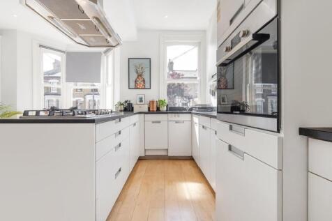Kitchen.JPG