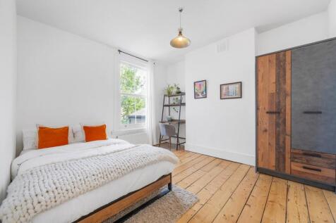Bedroom 2.JPG