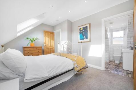 Bedroom 2.jpg