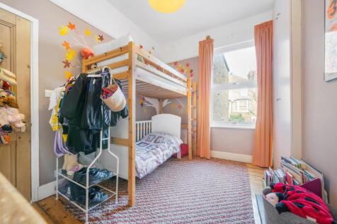 Bedroom 4.jpg