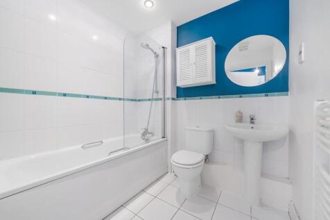 Bathroom.JPG