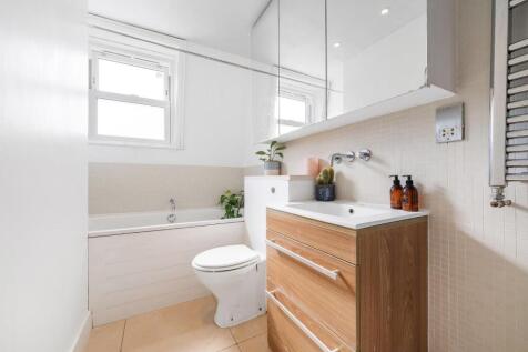 Bathroom.jpg