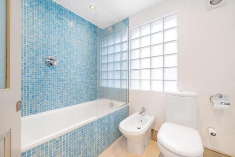 Bathroom.jpg
