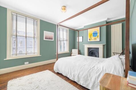 Bedroom 1.JPG