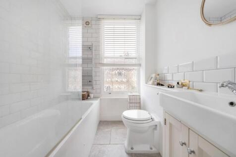 Bathroom.JPG
