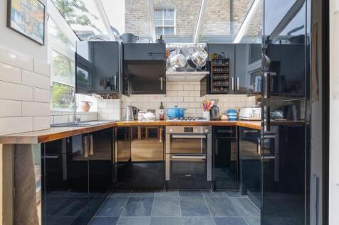 Kitchen.JPG