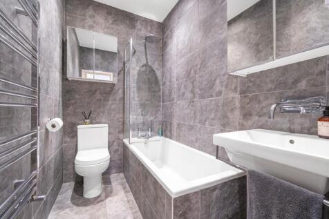 Bathroom.JPG