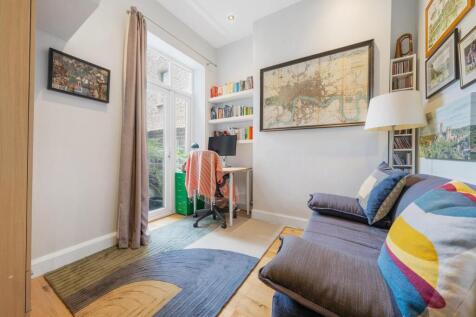 Bedroom 2.JPG