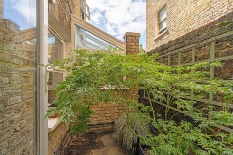 Courtyard.JPG