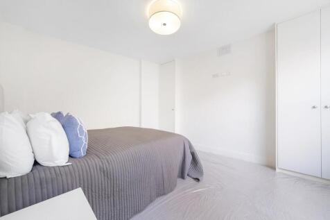 Bedroom 2.JPG