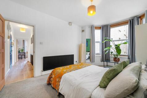 Bedroom (2).jpg