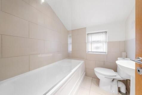 Bathroom.JPG