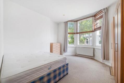 Bedroom 1.JPG