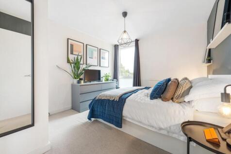 Bedroom 1.JPG