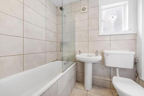 Bathroom.JPG