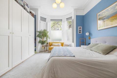 Bedroom1.JPG