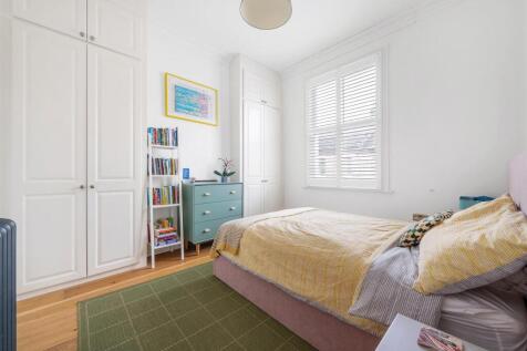 Bedroom 2.JPG